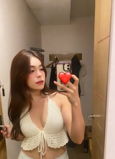 Kisses - Transsexual escort in Manila Photo 1 of 3