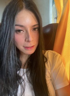 Kisses - Transsexual escort in Manila Photo 3 of 3