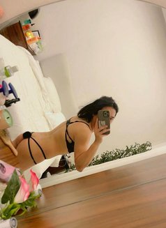 Kisses - Male escort in Riyadh Photo 5 of 12
