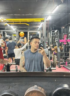 Kit - Acompañantes masculino in Manila Photo 2 of 4