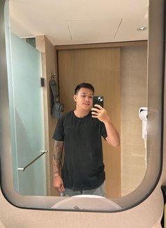 Kit - Acompañantes masculino in Manila Photo 3 of 4