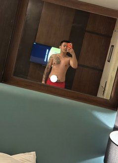 Kit - Acompañantes masculino in Manila Photo 4 of 4