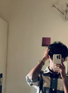 Kit - Male escort in Gurgaon Photo 1 of 2