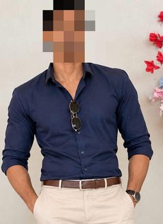 Kithmal - Male adult performer in Colombo Photo 1 of 1