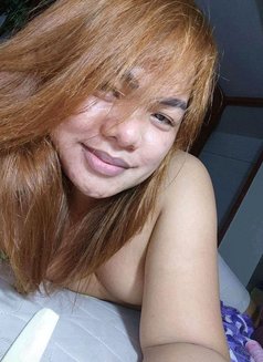 Kitkat - Transsexual companion in Manila Photo 2 of 4