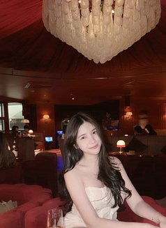 Kitten Sweet - puta in Bangkok Photo 1 of 11