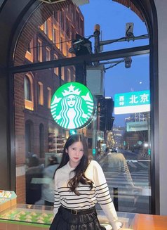 Kitten Sweet - puta in Bangkok Photo 2 of 11