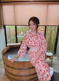 Kitten Sweet - puta in Bangkok Photo 11 of 11