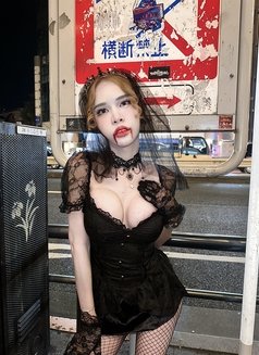 Kitty Big cum - Acompañantes transexual in Osaka Photo 10 of 11