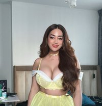 KITTY Bombshell - Acompañantes transexual in Dubai Photo 20 of 20