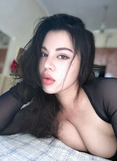 Kitty Experienced | Couple Friendly - puta in Dubai Photo 7 of 10