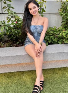 Kitty - escort in Makati City Photo 5 of 5