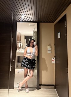 Kitty - escort in Singapore Photo 3 of 3