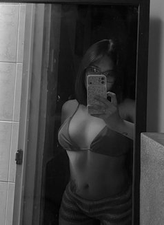 Kitty - Transsexual escort in Manila Photo 3 of 4