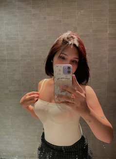 Kitty - Transsexual escort in Manila Photo 4 of 4