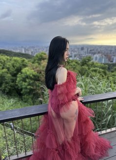 Kitty - Acompañantes transexual in Singapore Photo 6 of 7