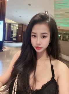 Kitty Kitty - puta in Bangkok Photo 4 of 5