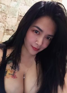 Kitty - puta in Riyadh Photo 13 of 19