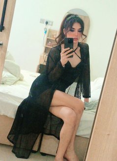 Kitty - masseuse in Muscat Photo 2 of 5