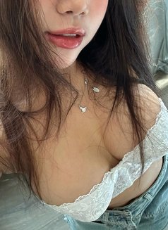 KittyQ - escort in Abu Dhabi Photo 8 of 11