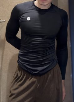 Kitu, just landed - Male escort in Mumbai Photo 2 of 2