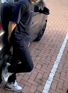 Kitu, just landed - Male escort in Bangkok Photo 3 of 5