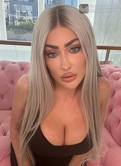 Kiva - escort in Bangkok Photo 3 of 6