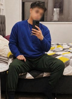 Kiwi Juice - Male escort in New Delhi Photo 1 of 1