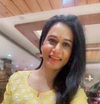 Kiyara Chakraborty - Acompañantes transexual in New Delhi