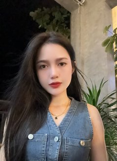 Kiyomi - puta in Abu Dhabi Photo 1 of 1
