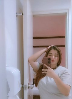 Klaiza - escort agency in Manila Photo 1 of 10