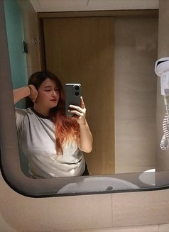 Klaiza - escort agency in Manila Photo 9 of 10