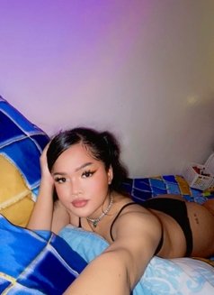 Klaudie - Transsexual escort in Makati City Photo 3 of 5