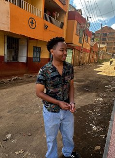 Klaus - Male escort in Nairobi Photo 4 of 6