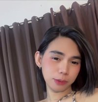 Klea Kismundo - Transsexual escort in Makati City