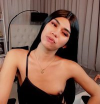 Klea Kismundo - Transsexual escort in Makati City