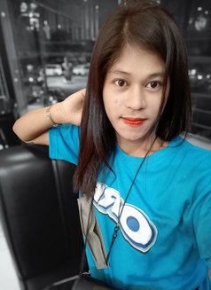 Kleo - Transsexual escort in Makati City Photo 1 of 4