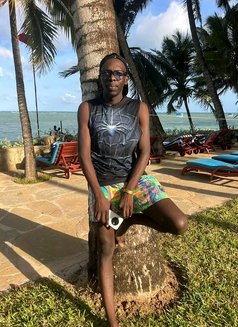 Klio - Male escort in Nairobi Photo 2 of 2
