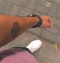 Kmen - Acompañantes masculino in Pune