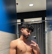 Knok - Male escort in Dubai