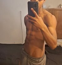 Knoxx - Male escort in Muscat