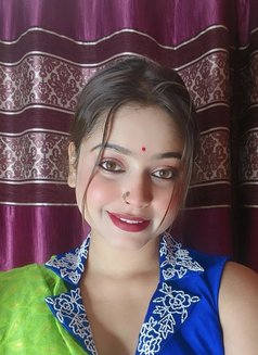 Kobita - Male adult performer in Kochi Photo 4 of 10