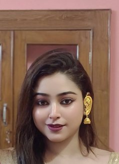 Kobita - Male adult performer in Kochi Photo 9 of 10