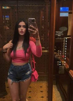 Kobra - escort agency in İstanbul Photo 5 of 6