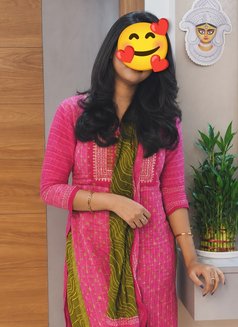 Noida Sunita Escort Affordable Price - escort in Noida Photo 2 of 3