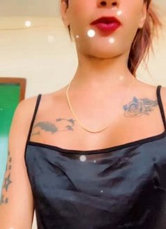 Kohyinoor Naaz - Acompañantes transexual in Kolkata Photo 17 of 22