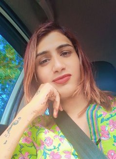 Kohyinoor Naaz - Acompañantes transexual in Kolkata Photo 19 of 22