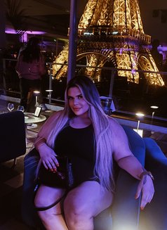 Koko Curvy - Transsexual escort in Toulon Photo 9 of 11