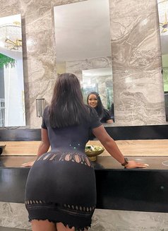 HONEY BERRY - escort in Accra Photo 3 of 5