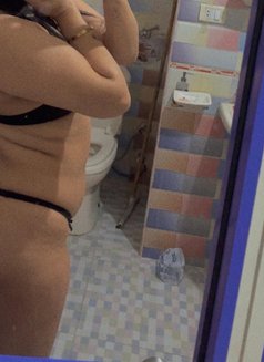 Koky - escort in Alexandria Photo 4 of 11